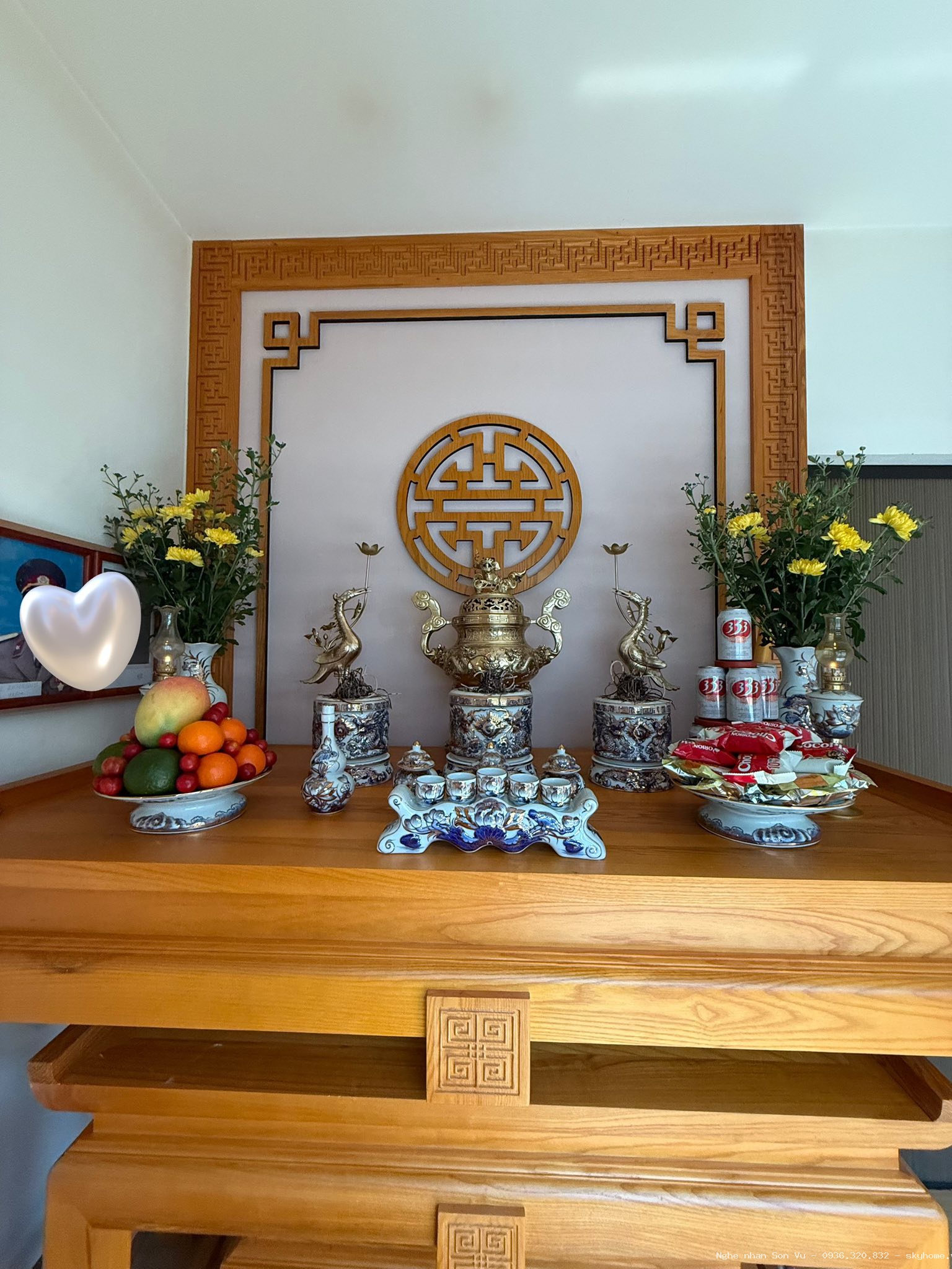 Công trình bàn thờ gỗ sồi màu sáng
