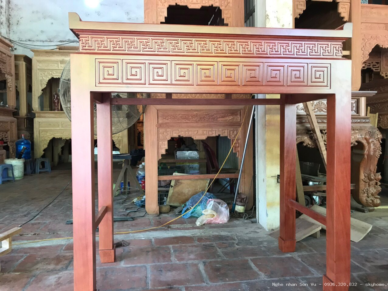 Gian thờ có cửa võng đẹp tại Hoàng Mai