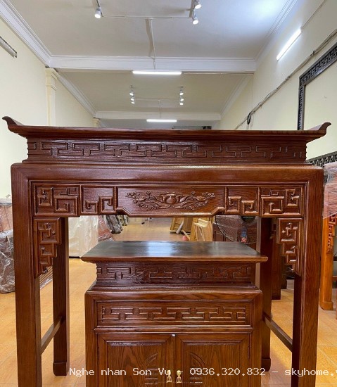 Mẫu bàn thờ gia tiên đẹp đơn giản và tủ thờ nhỏ tại Tây Hồ