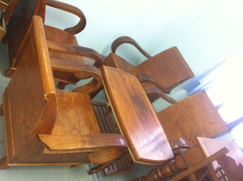 Bàn ghế gỗ sưa (skyhome.vn)