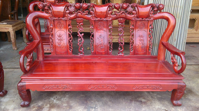 bàn ghế gỗ sơn huyết