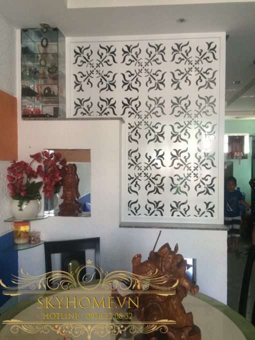 vach ngan cnc cau thang son trang dep