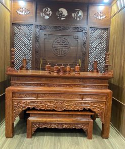 Mẫu "vua sập thờ"