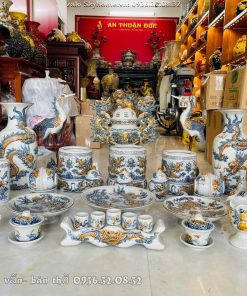 Đặt bao nhiêu bát hương trên bàn thờ