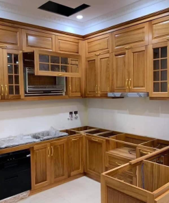 Tủ bếp gỗ tự nhiên