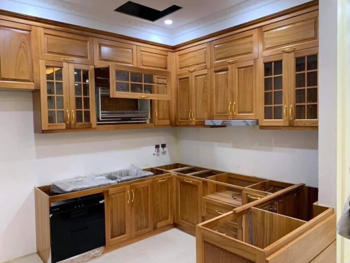 Tủ bếp gỗ tự nhiên