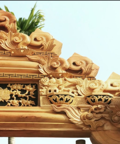 Nhà thờ gỗ mít có khuôn viên