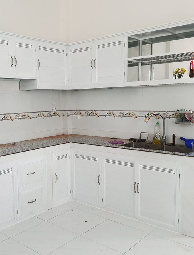 Tủ bếp nhôm kính màu trắng 16 Tủ bếp nhôm kính màu trắng