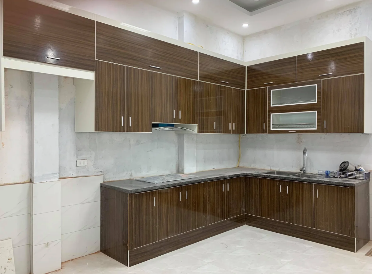 Tủ bếp nhựa mặt giả gỗ